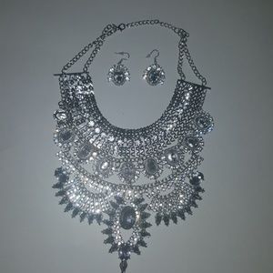 Silver bib necklace